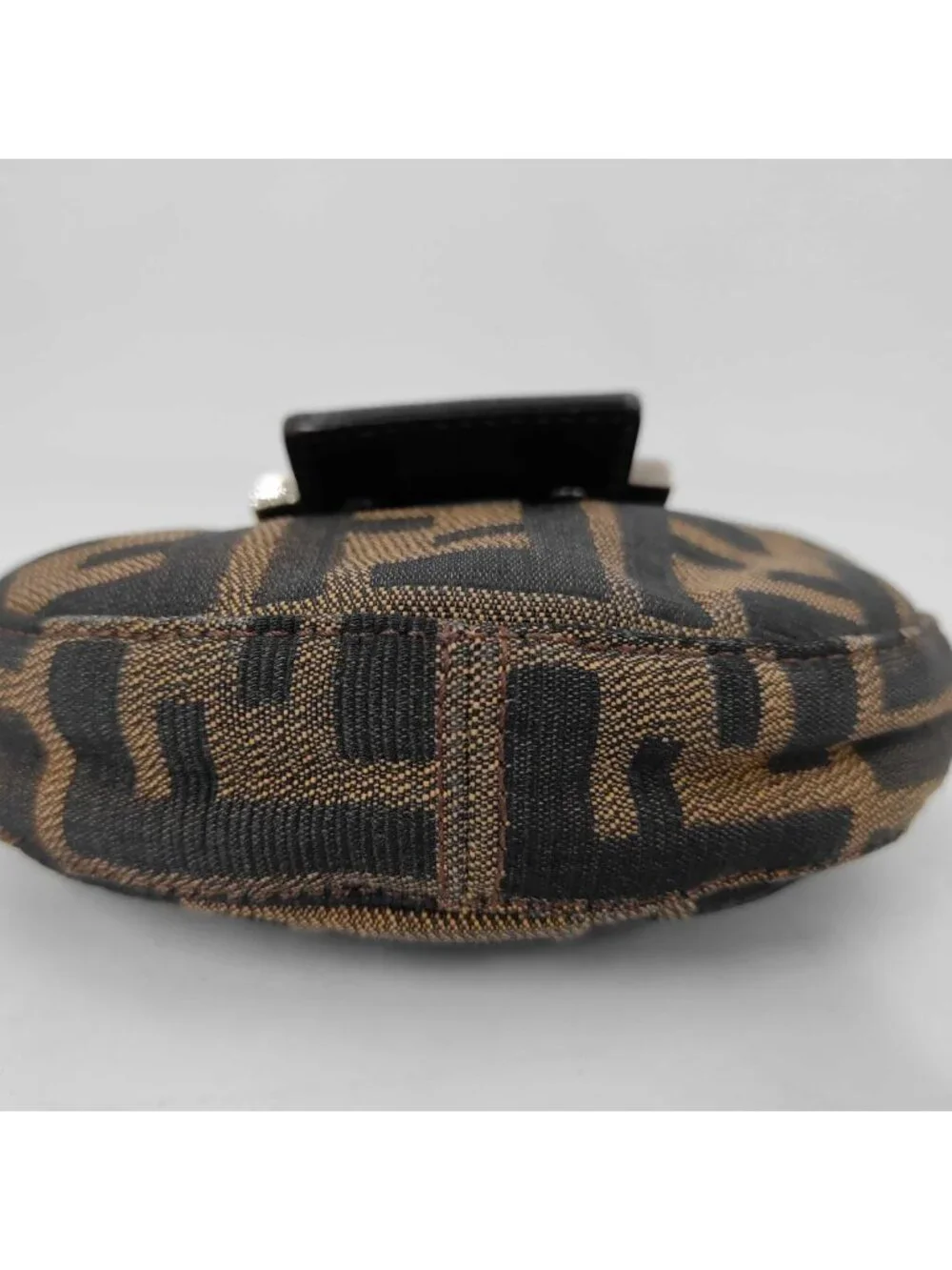 Fendi brand color